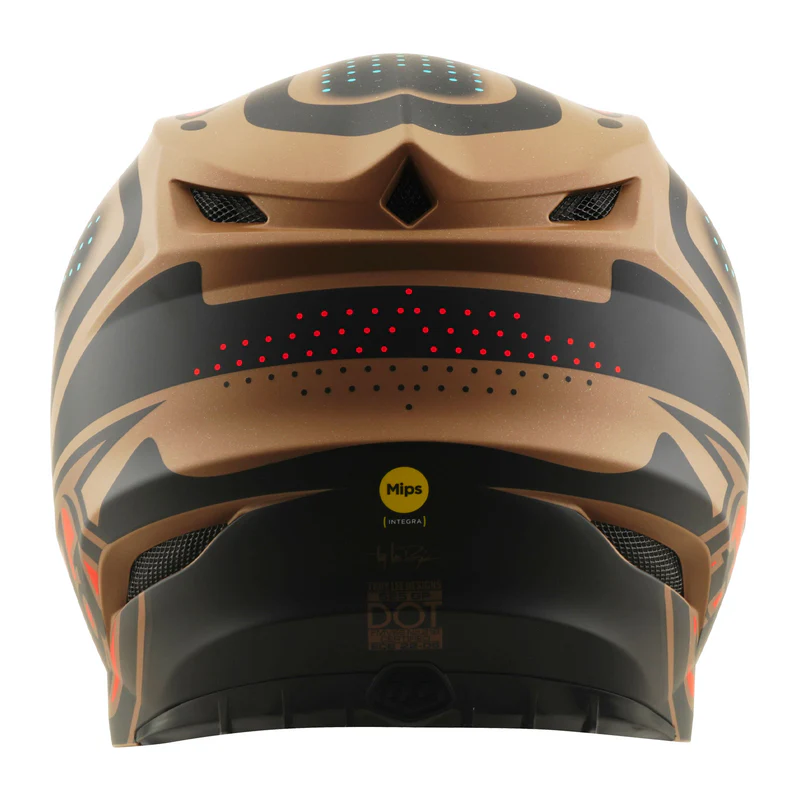 TLD_M26D1_SE5_POLY_THELINE_SIENNA_03
