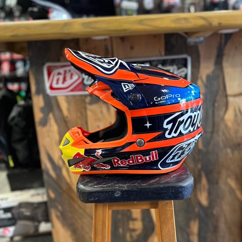 CASCO SE4 ECE CARBON TEAM ORANGE REDBULL